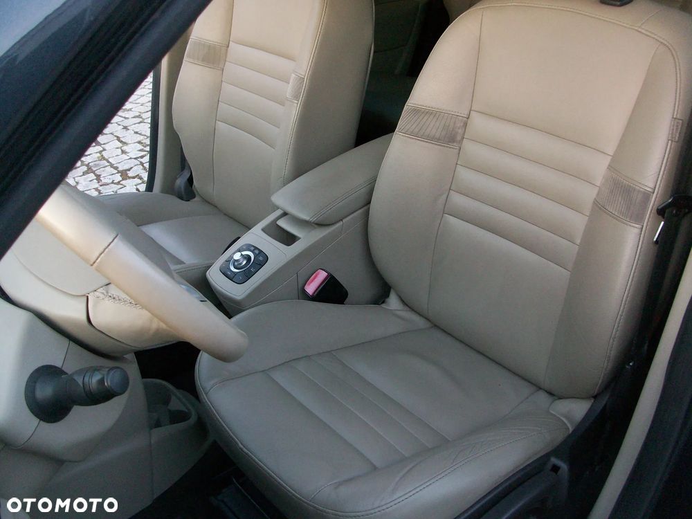 Renault Grand Scenic Gr 2.0 16V Bose Edition CVT - 19