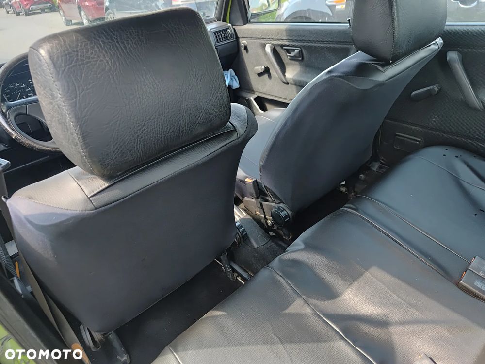 Volkswagen Golf 1.6 CL - 7