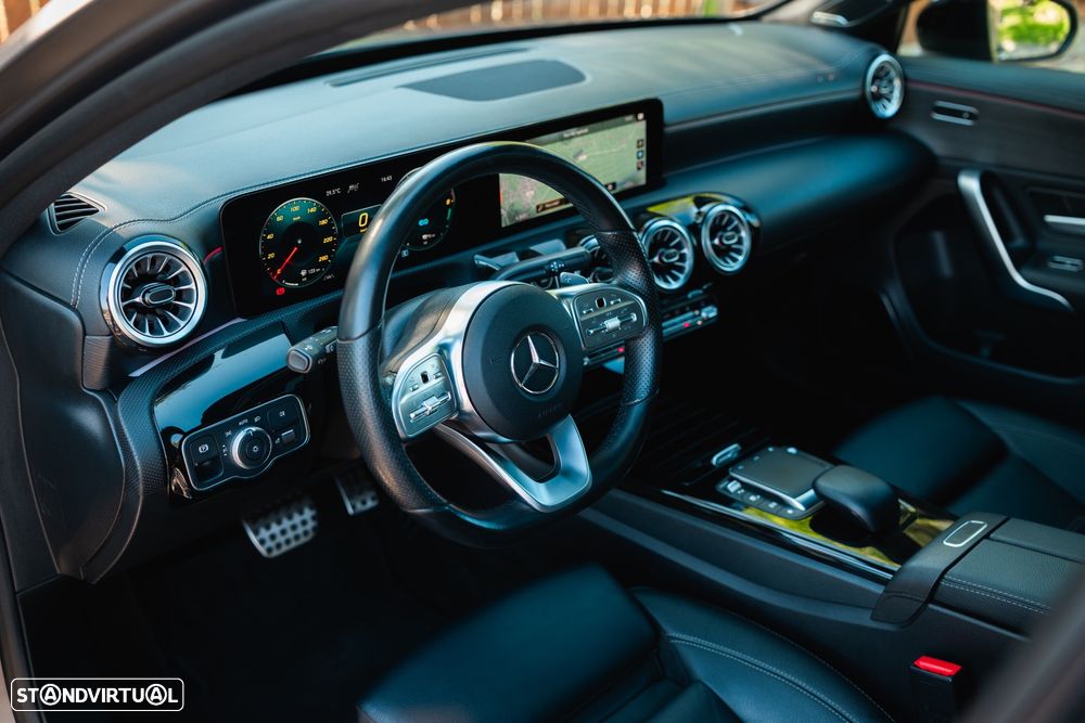 Mercedes-Benz A 250 e 8G-DCT AMG Line Advanced Plus - 11