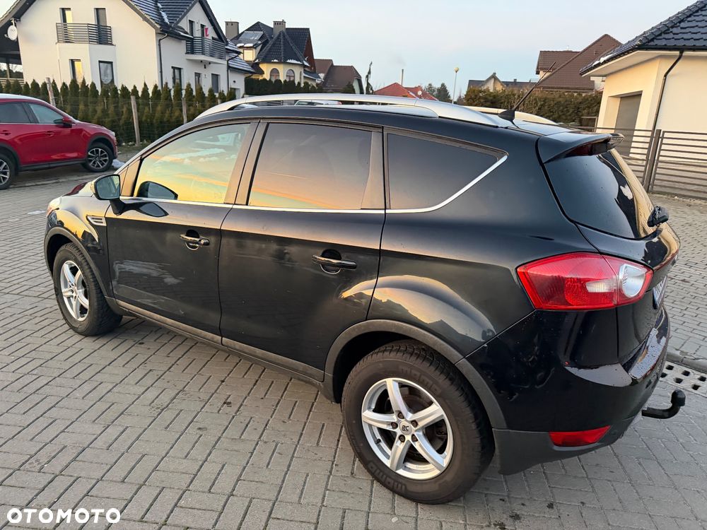 Ford Kuga 2.0 TDCi 2x4 Titanium - 11