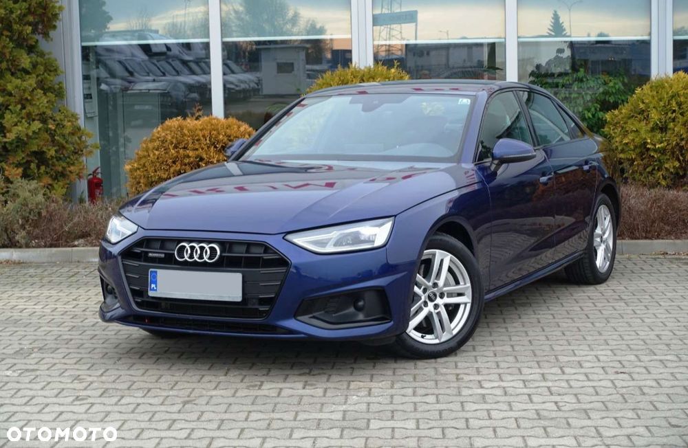 Audi A4 Limousine - 1