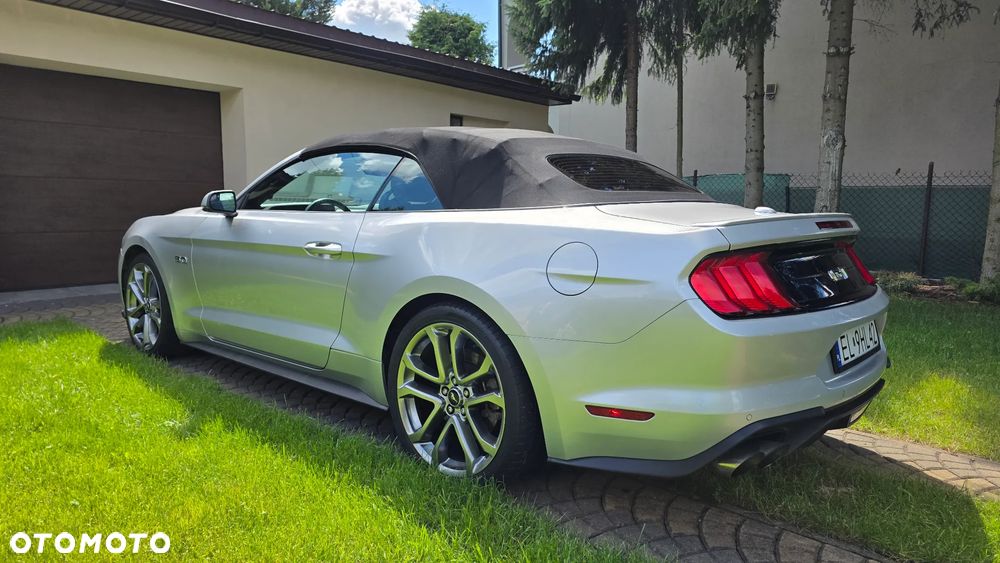 Ford Mustang 5.0 V8 GT - 6