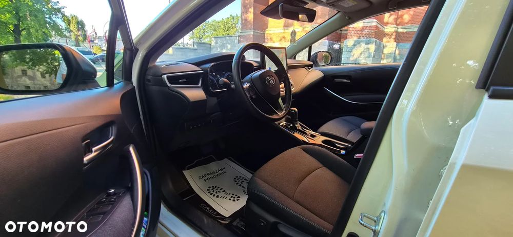 Toyota Corolla 1.8 Hybrid Comfort - 17