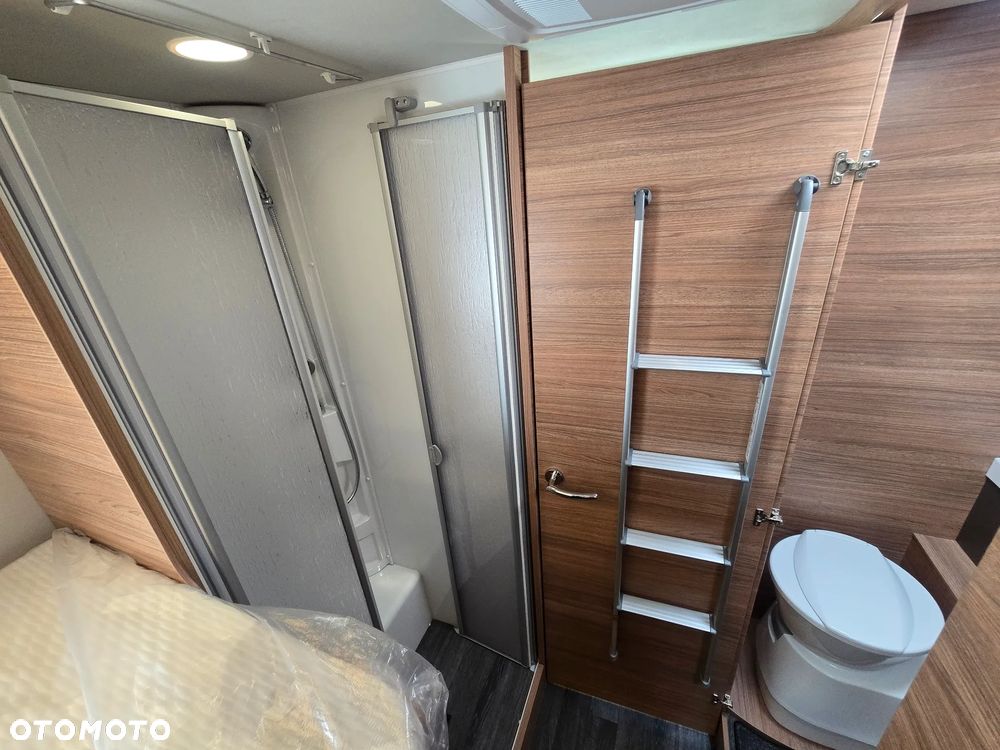 Weinsberg CaraCompact Suite 700 - 16