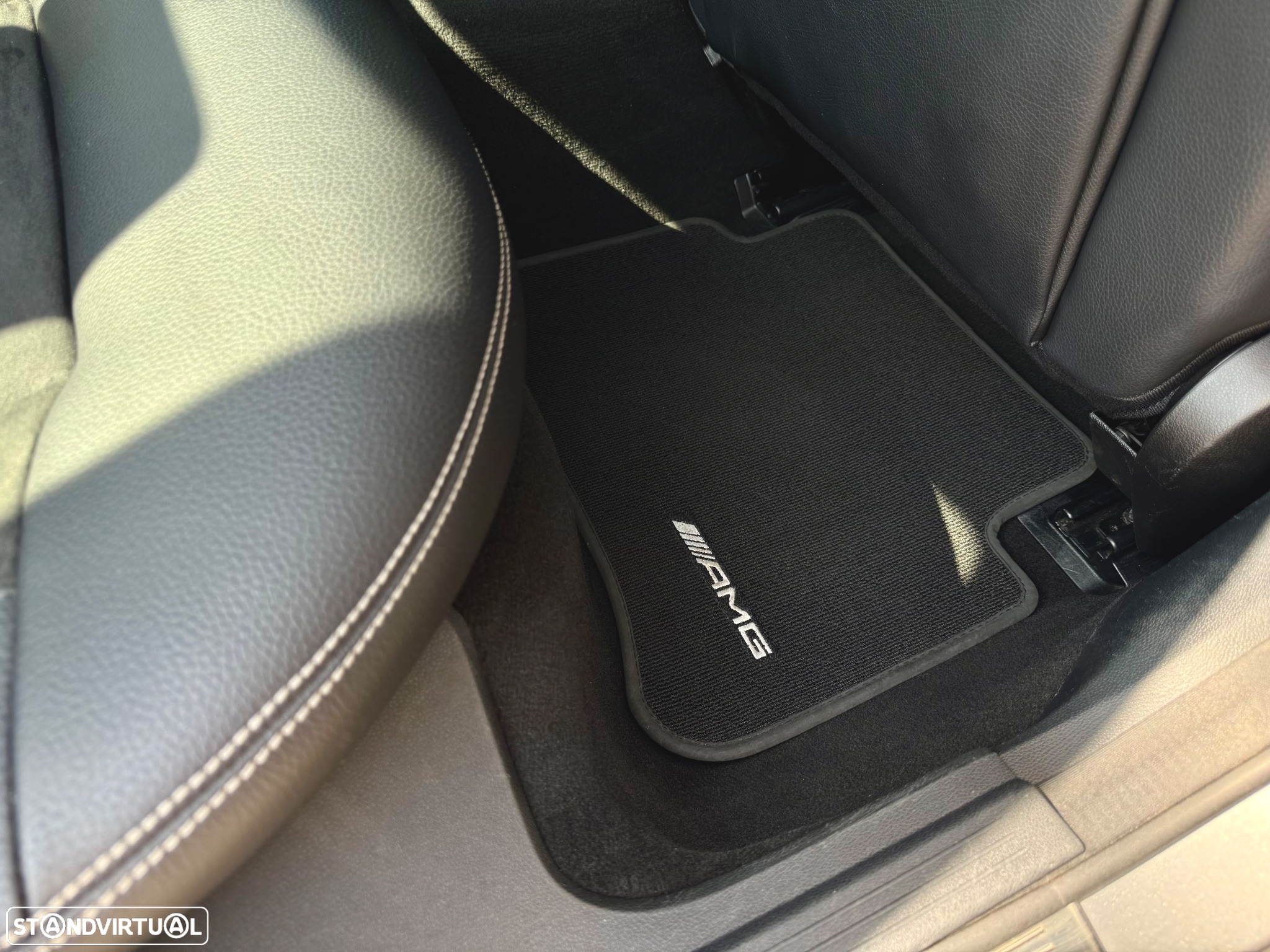 Mercedes-Benz E 300 Bluetec Hybrid Avantgarde - 16