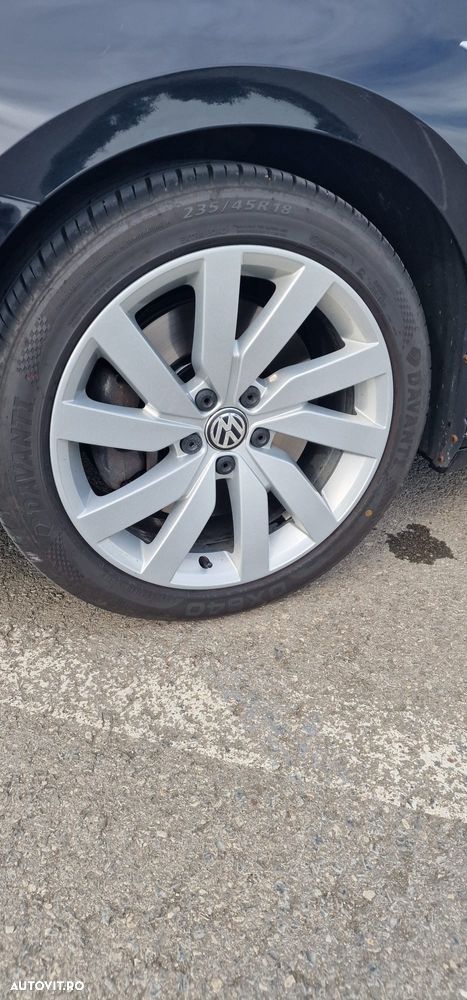 Volkswagen Passat - 5