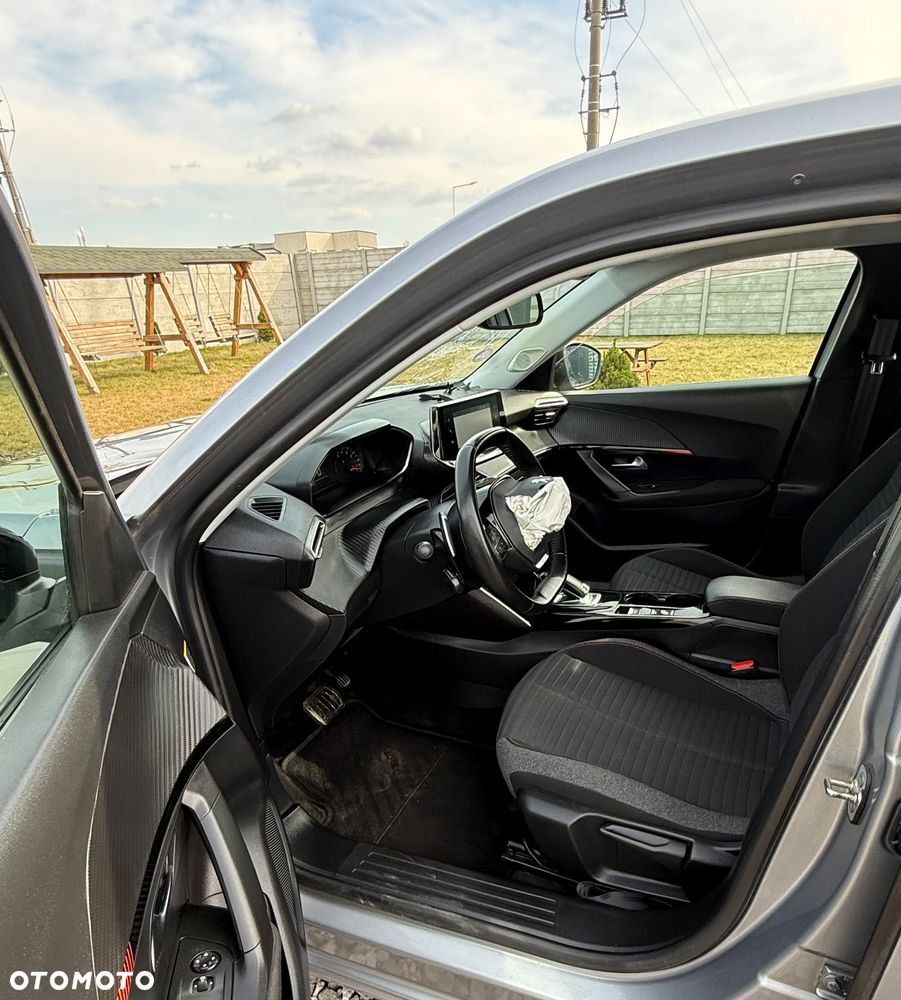 Peugeot 2008 PureTech 130 EAT8 Active - 15