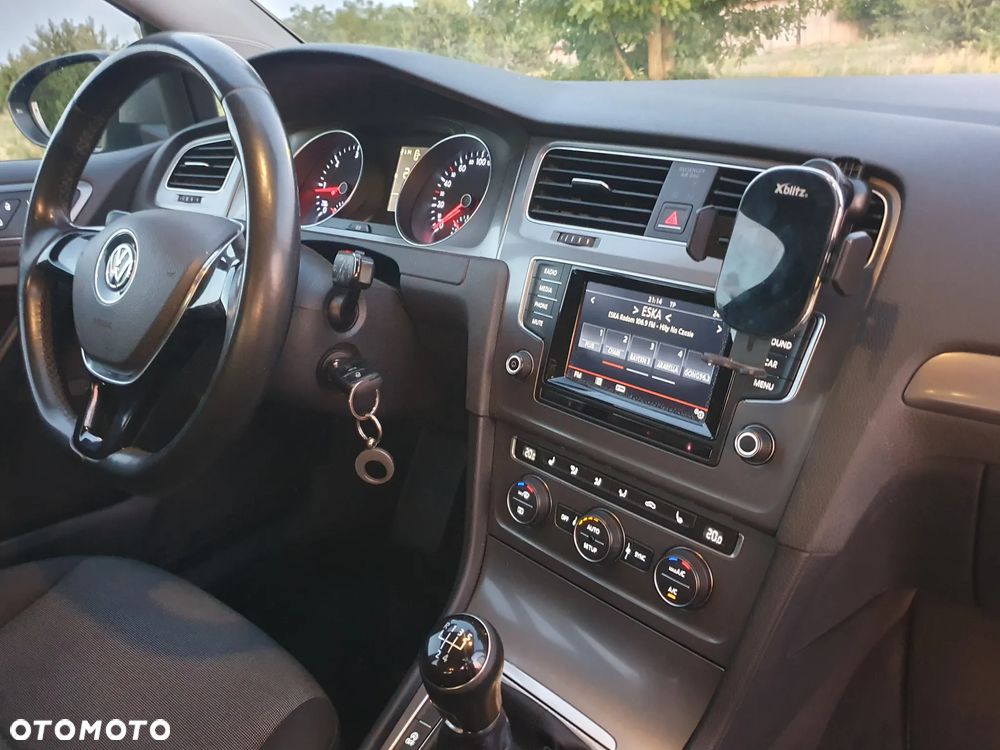 Volkswagen Golf 1.6 TDI BlueMotion Technology Comfortline - 8