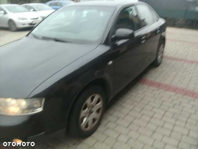 Audi A4 Limousine - 3