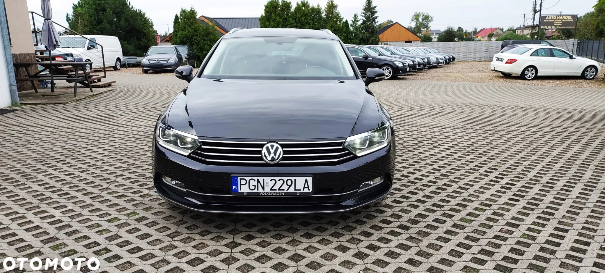 Volkswagen Passat - 12
