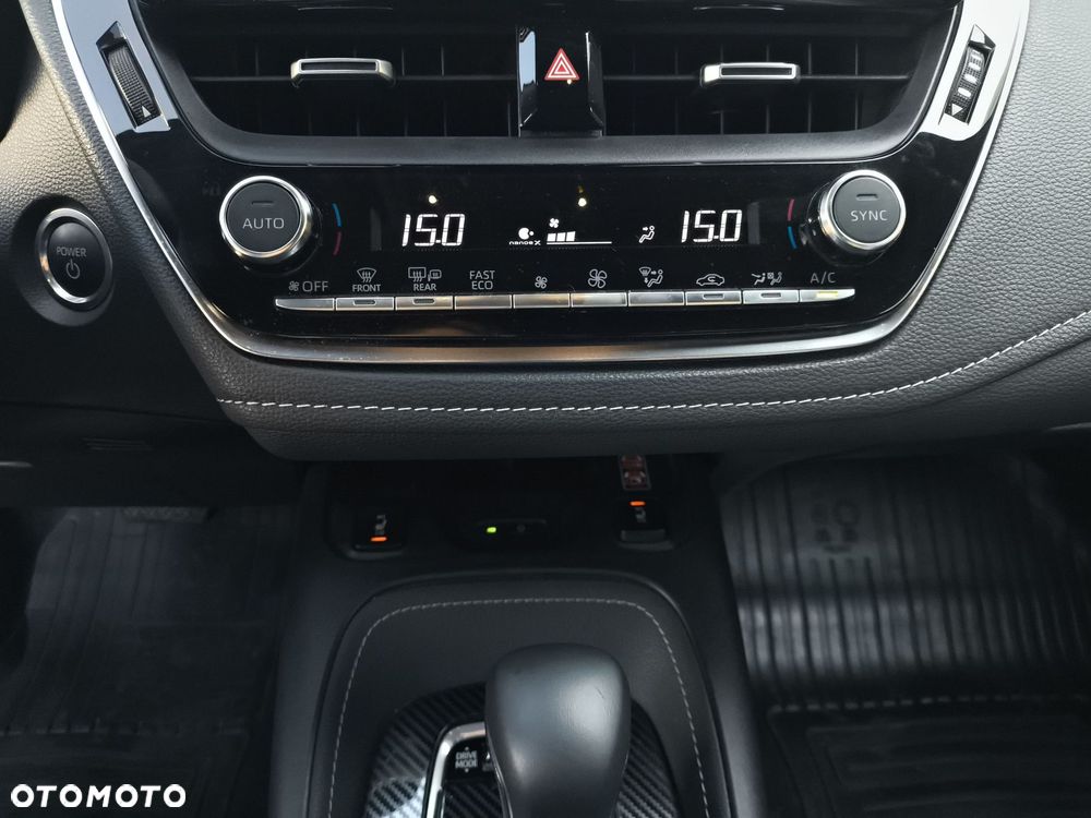 Toyota Corolla 1.8 Hybrid Executive - 23