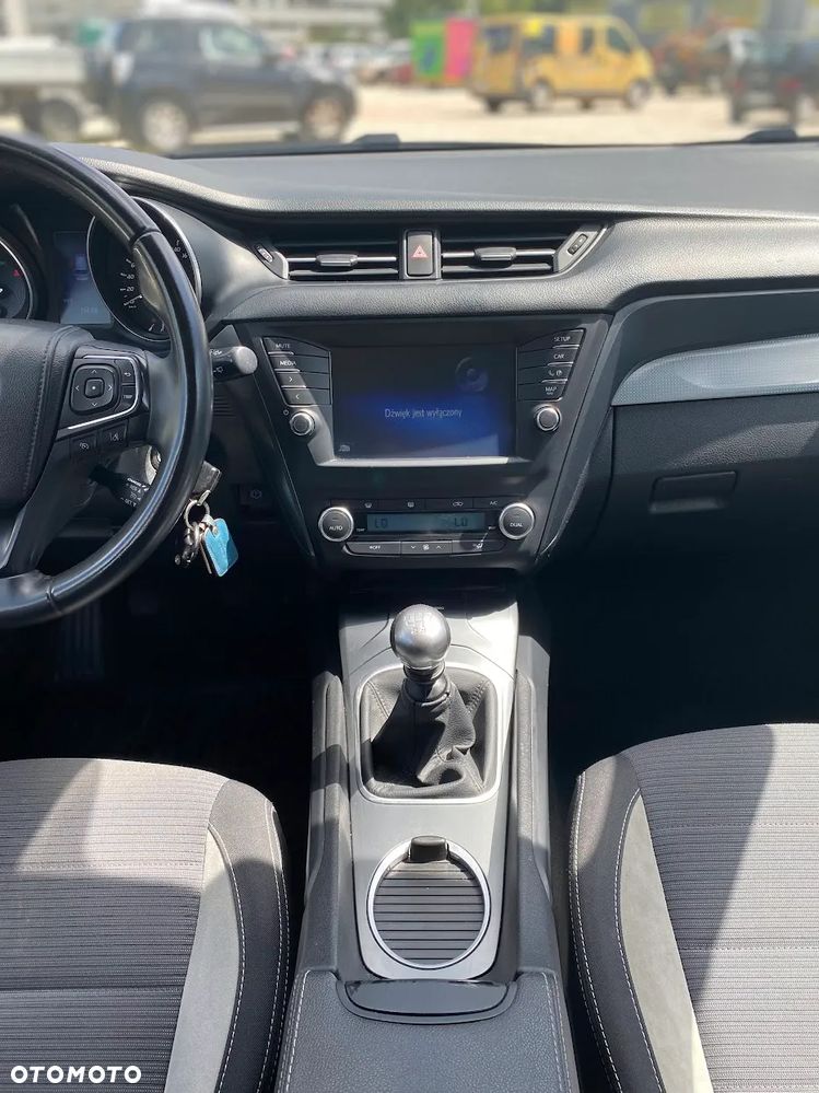 Toyota Avensis 2.0 D-4D Premium - 12