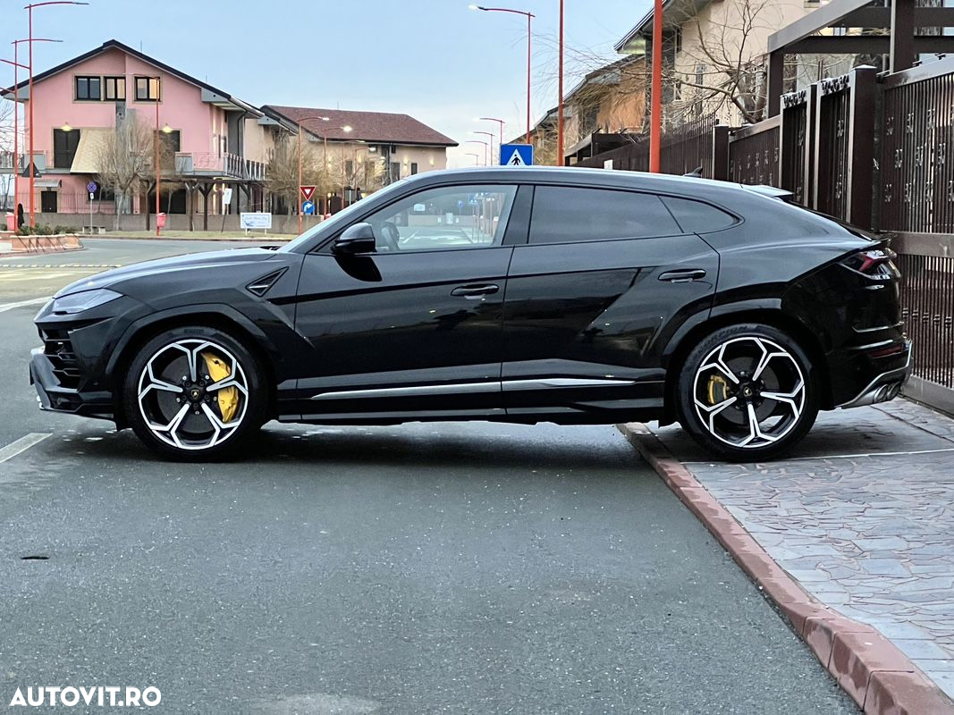 Lamborghini URUS Standard - 30