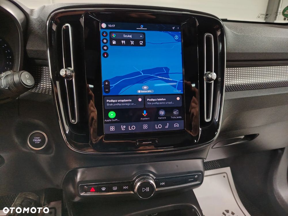 Volvo XC 40 B4 Plus Dark - 33