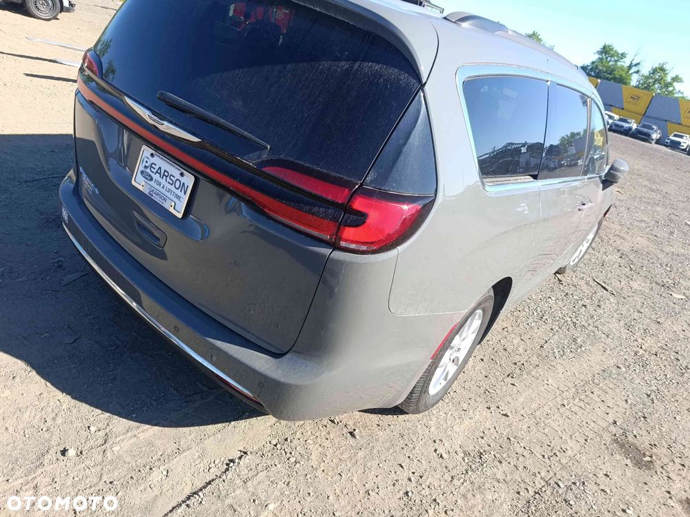 Chrysler Pacifica - 22