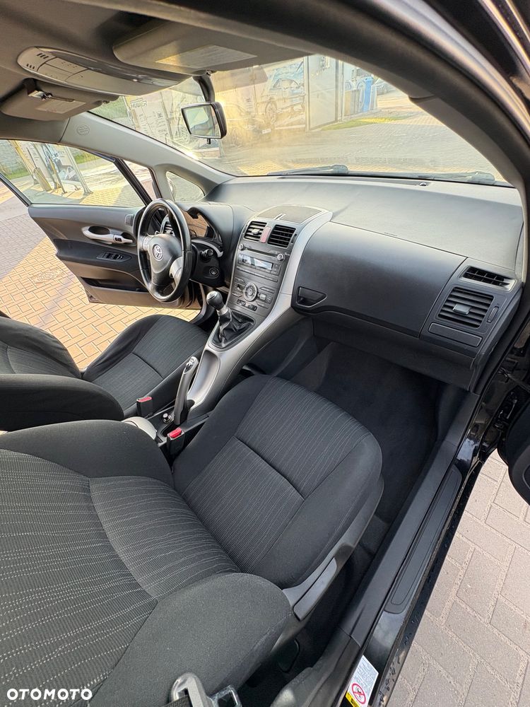 Toyota Auris 1.4 VVT-i - 17