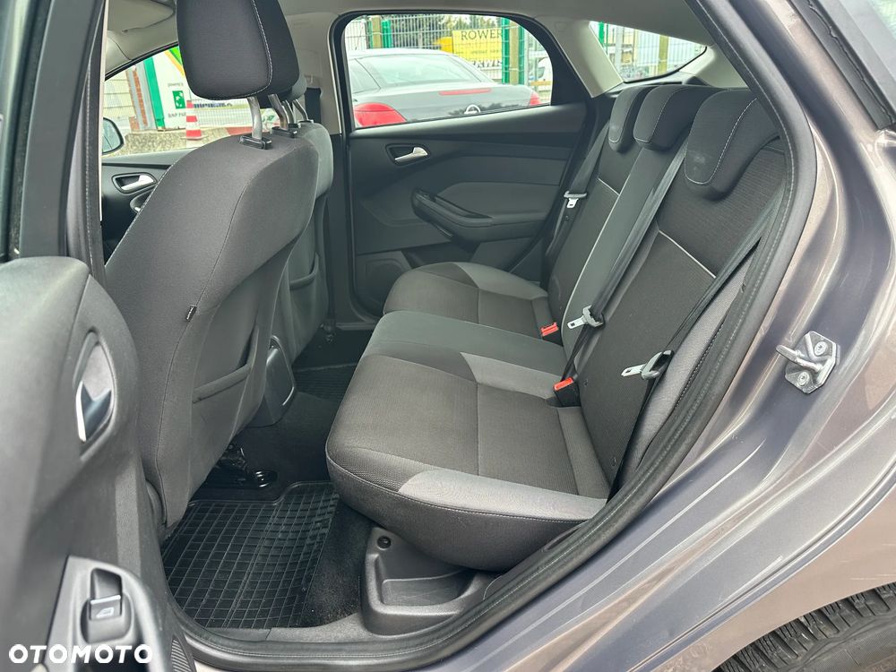Ford Focus - 25