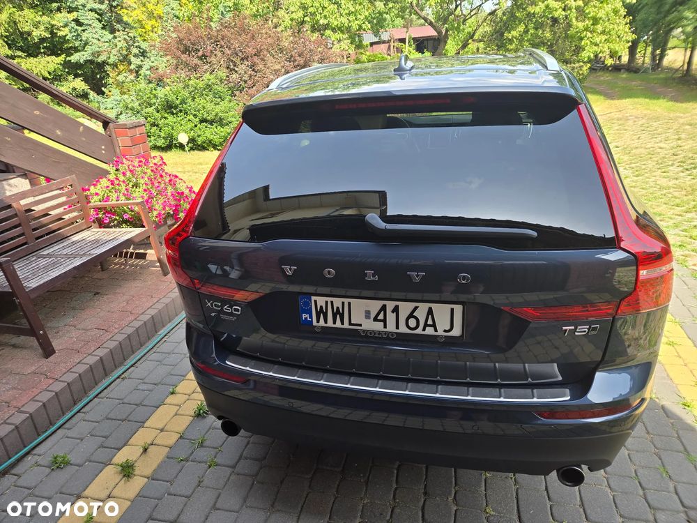 Volvo XC 60 B5 B AWD Geartronic Momentum Pro - 4