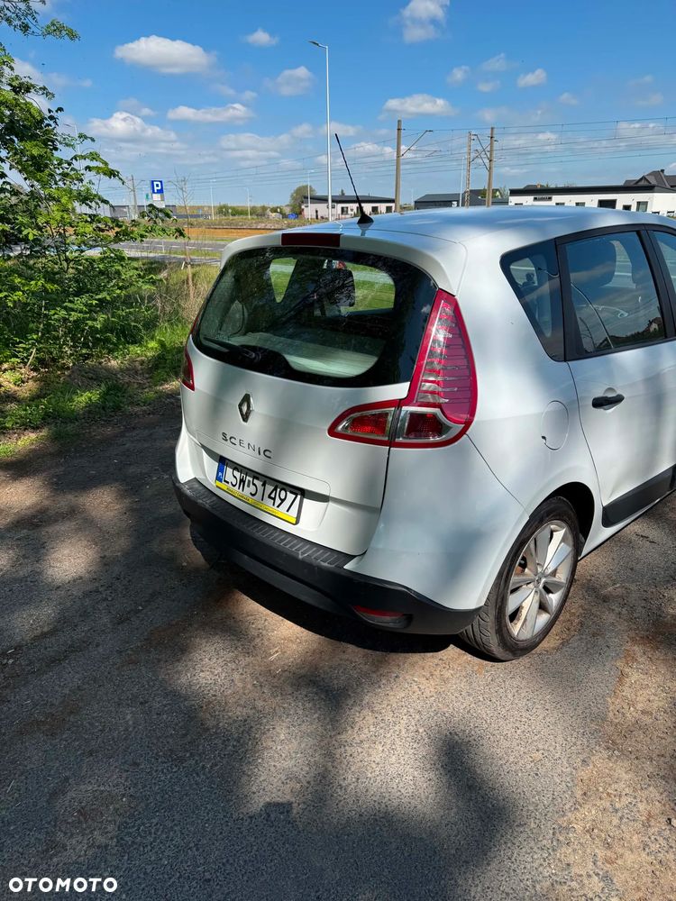Renault Scenic 1.6 16V Authentique - 10