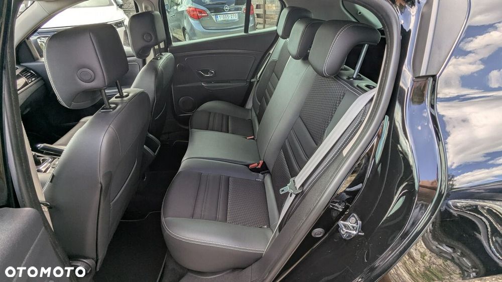 Renault Megane ENERGY TCe 130 BOSE EDITION - 16