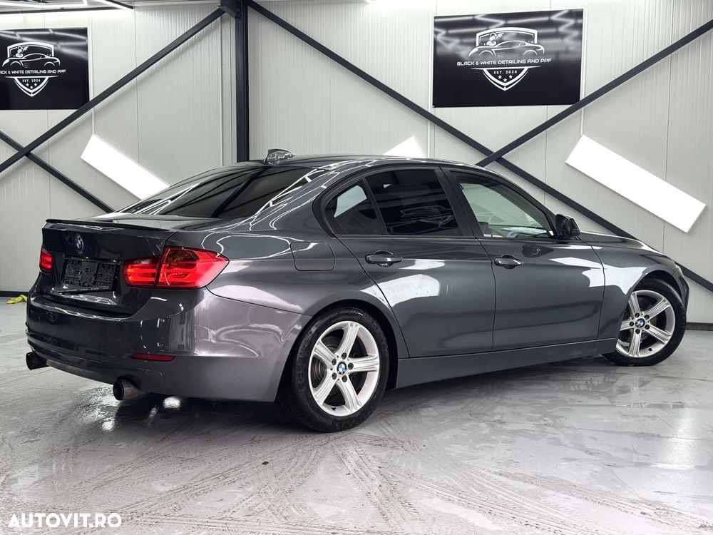 BMW Seria 3 320d Aut. Sport Line - 14