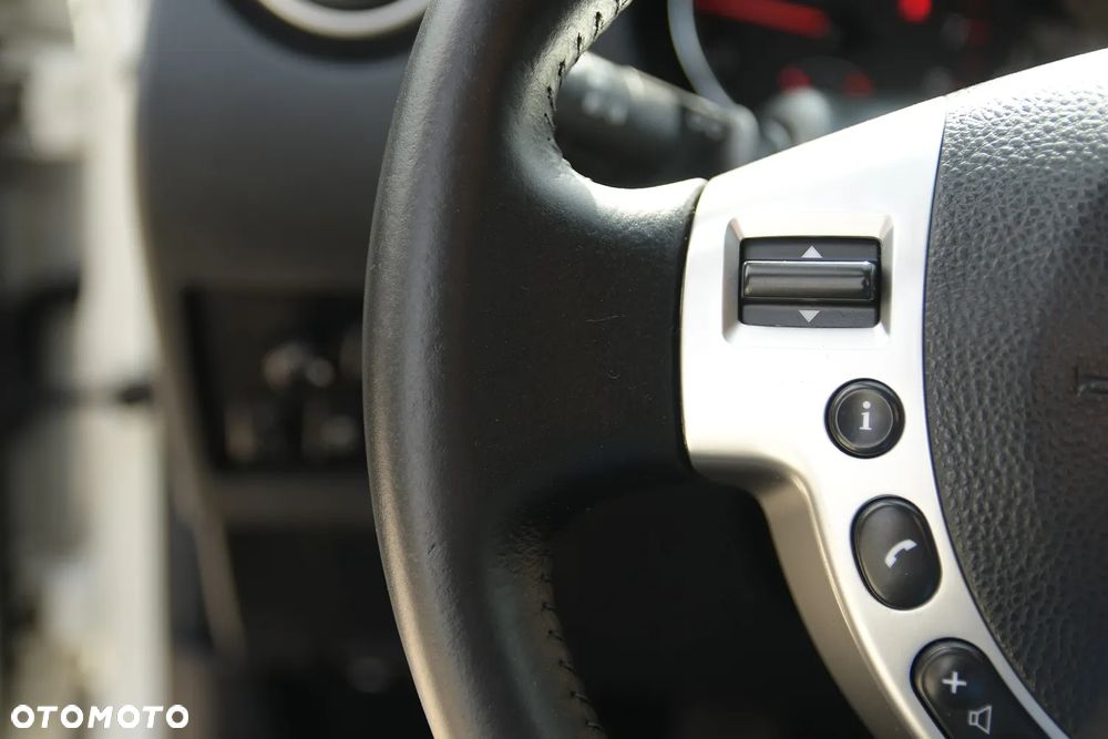 Nissan Qashqai 1.6 visia Start/Stop - 33