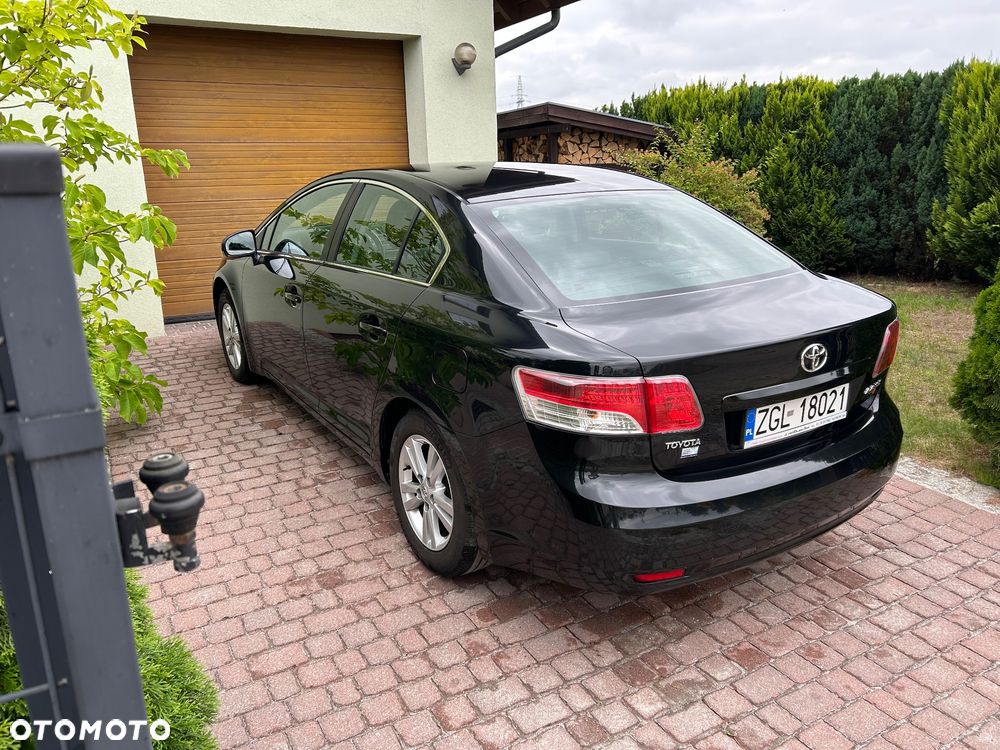 Toyota Avensis 1.8 Luna MS - 2