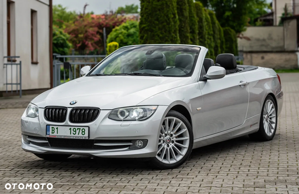 BMW Seria 3 320d DPF Cabrio Edition Exclusive