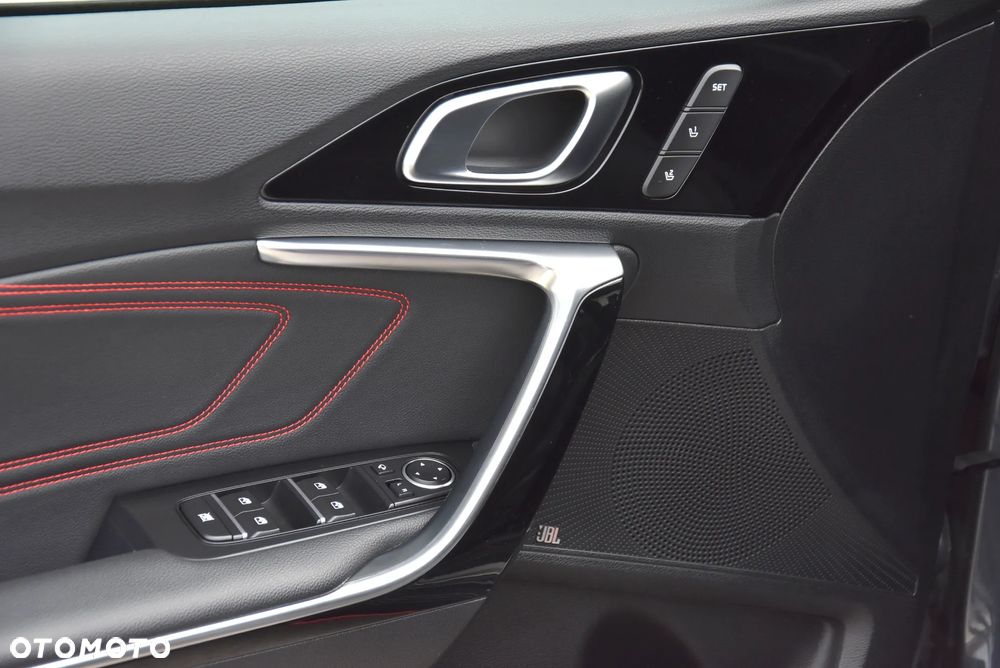 Kia ProCeed 1.6 T-GDI GT DCT - 26
