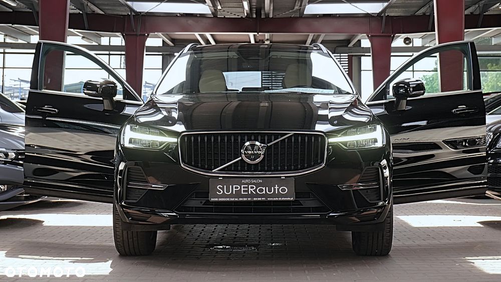 Volvo XC 60 B4 D AWD Momentum - 4