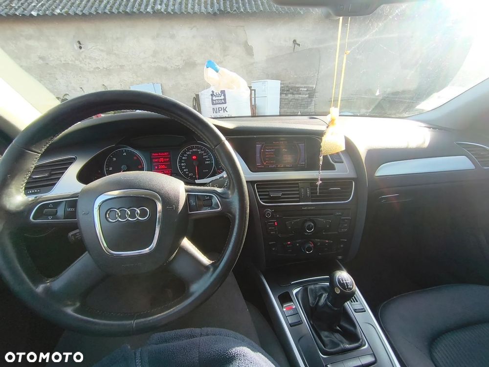 Audi A4 Avant - 9