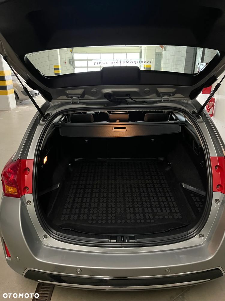 Toyota Auris 1.6 Dynamic - 9