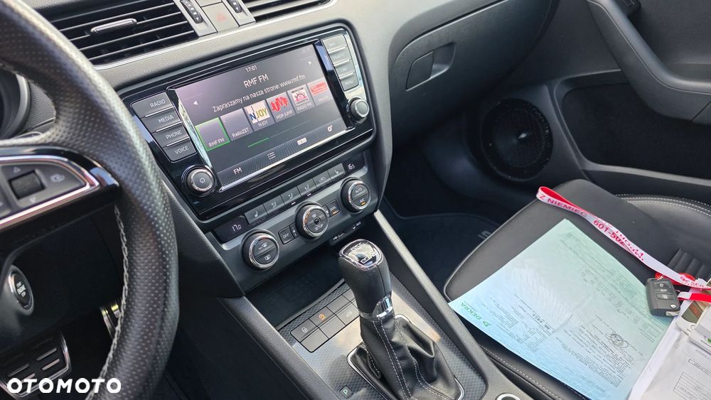 Skoda Octavia 2.0 TDI RS DSG - 21