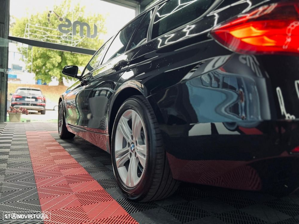 BMW 318 d Line Sport - 16