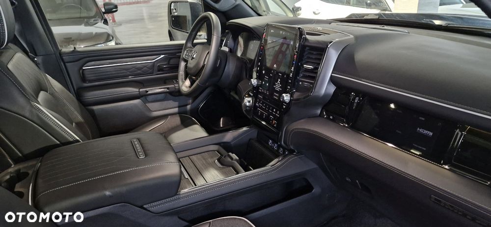 RAM 1500 5.7 Crew Cab Limited - 11