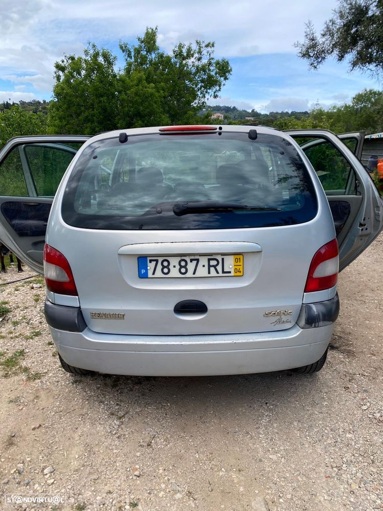 Renault Scénic 1.4 16V - 6