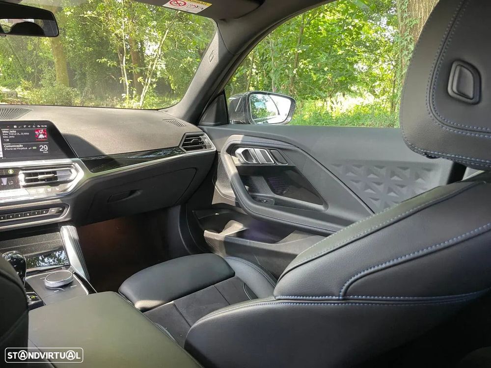BMW 220 i Coupe Pack M Auto - 13