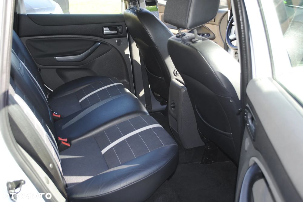 Ford Kuga 2.0 TDCi 4x4 Individual - 13