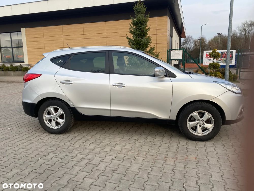 Hyundai ix35 2.0 CRDi 4WD Trend - 3