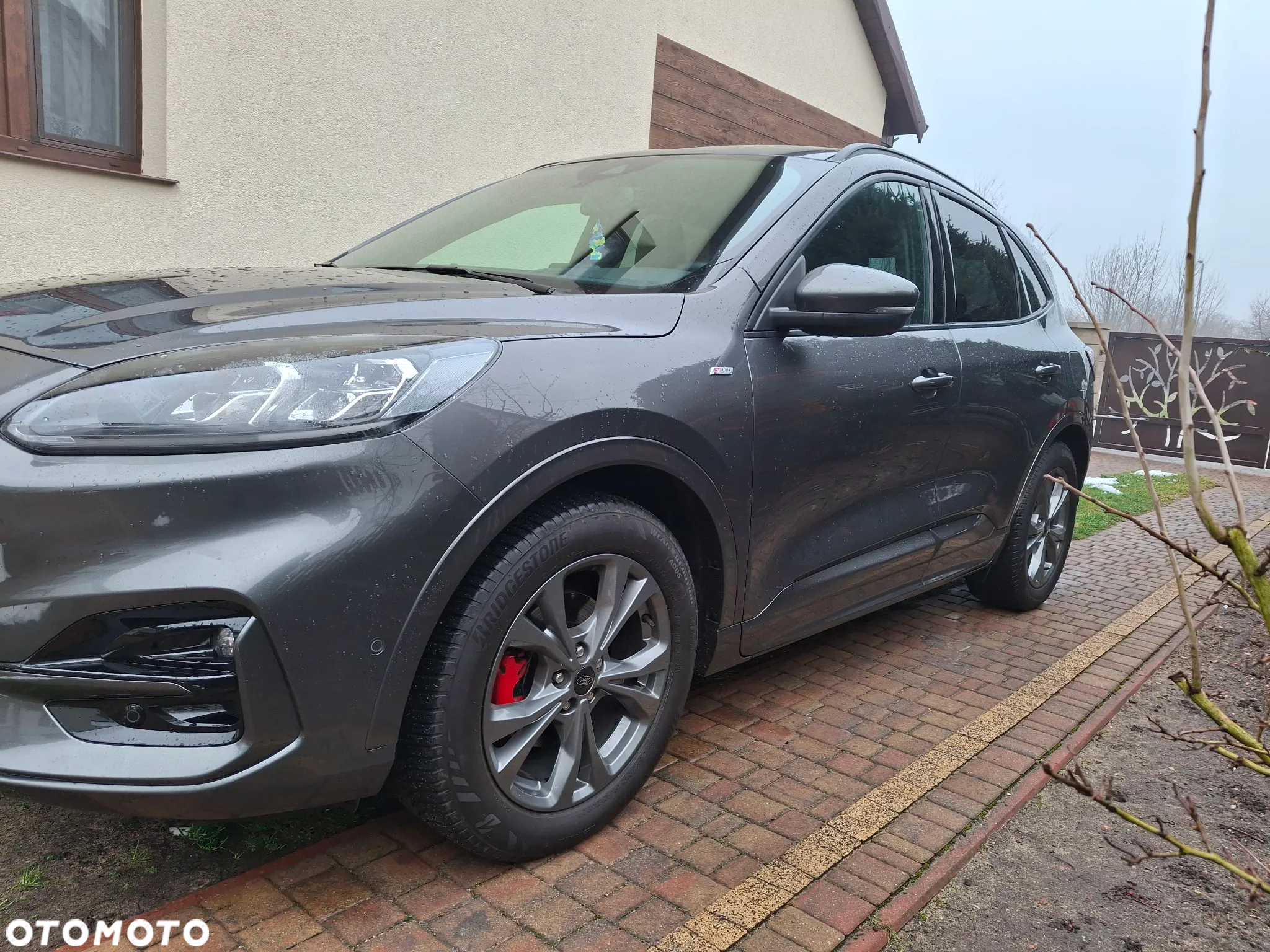 Ford Kuga 1.5 EcoBoost ST-LINE X - 3
