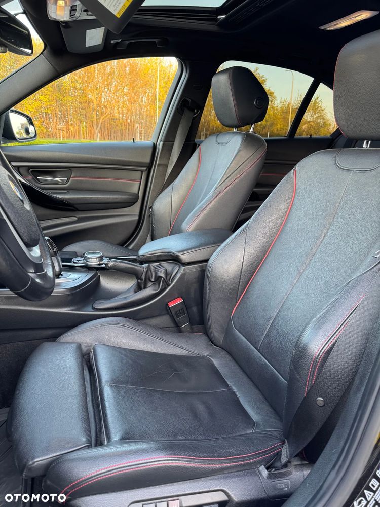 BMW Seria 3 328i xDrive Sport Line - 16