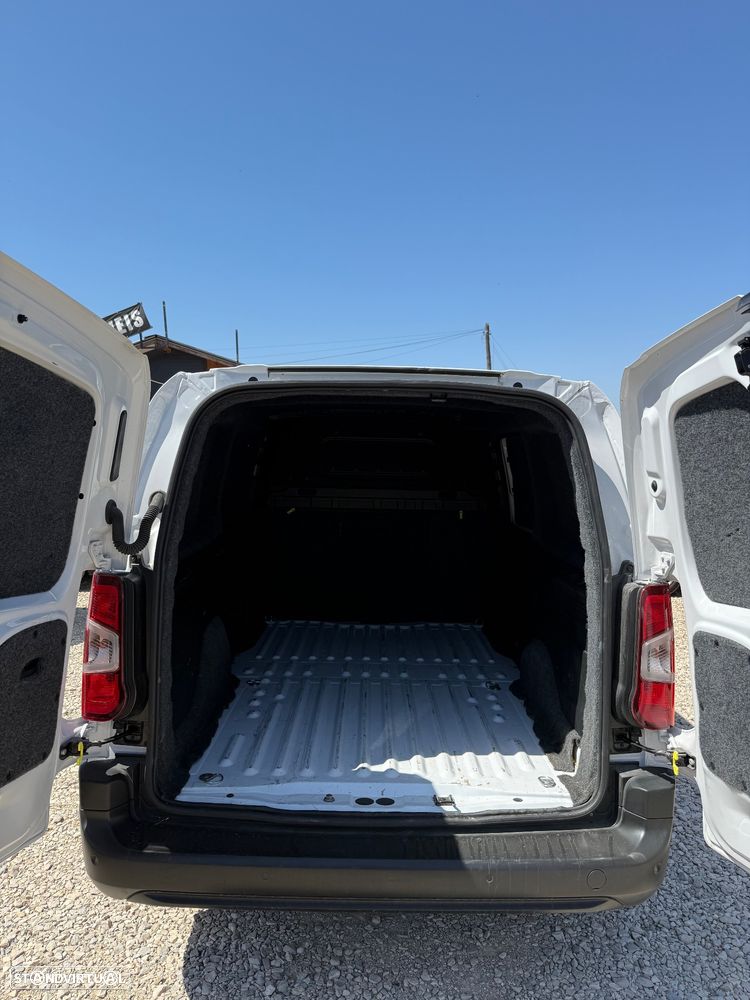 Toyota Proace City 1.5 D-4D 102cv L2 3 Lugares 2024 - 13