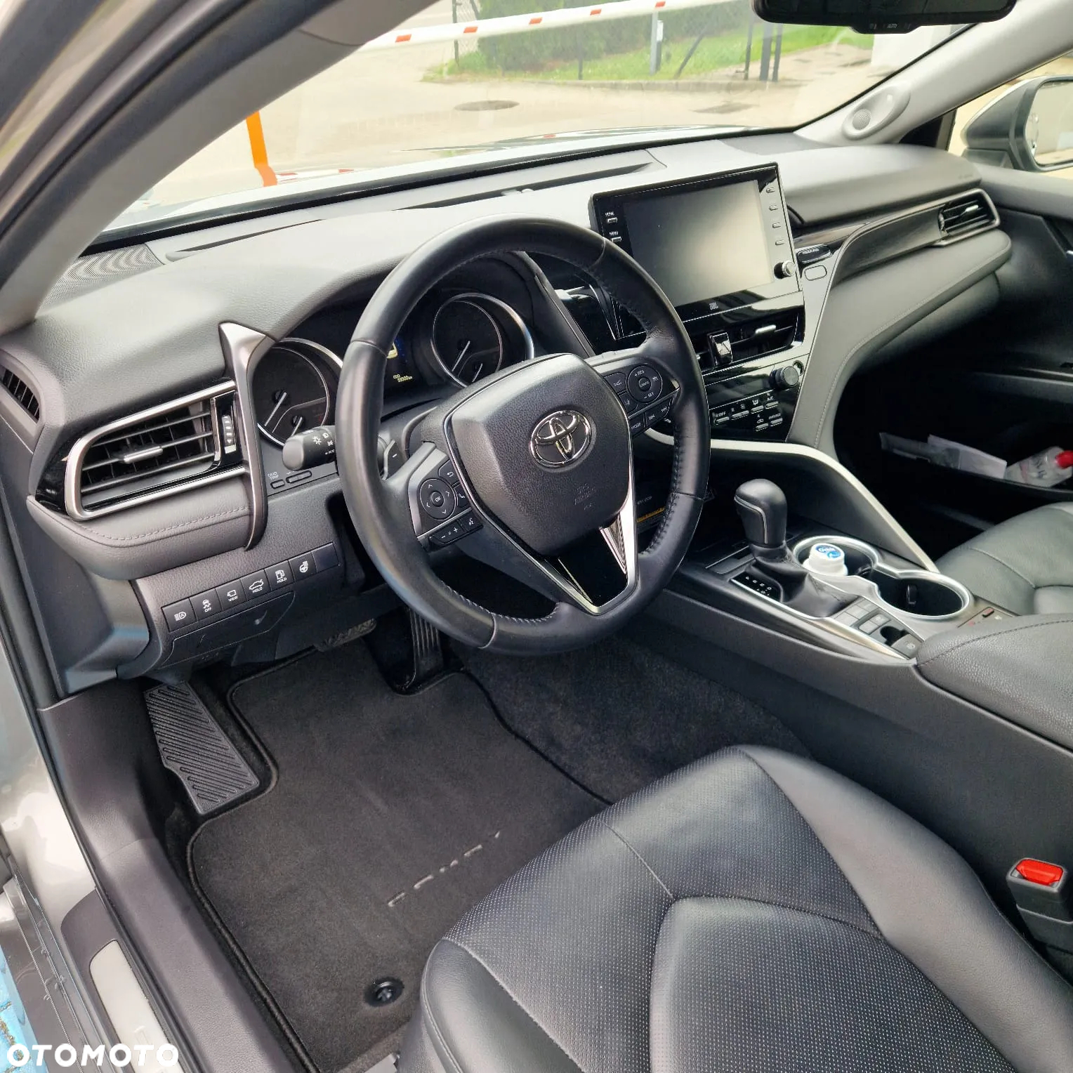 Toyota Camry 2.5 Hybrid Executive CVT - 9