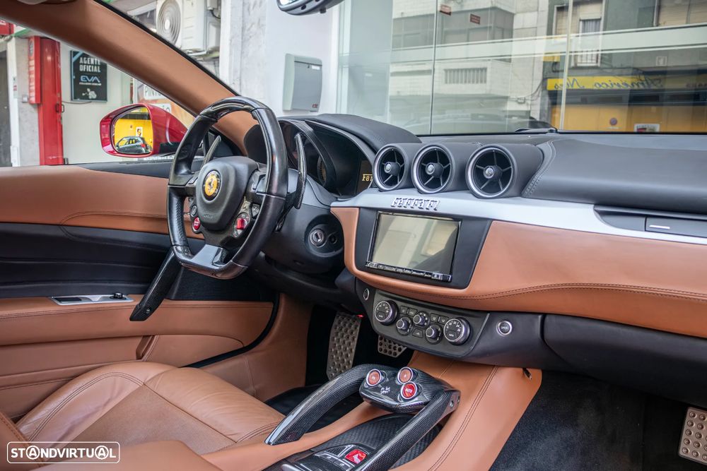 Ferrari FF 6.3 V12 - 37