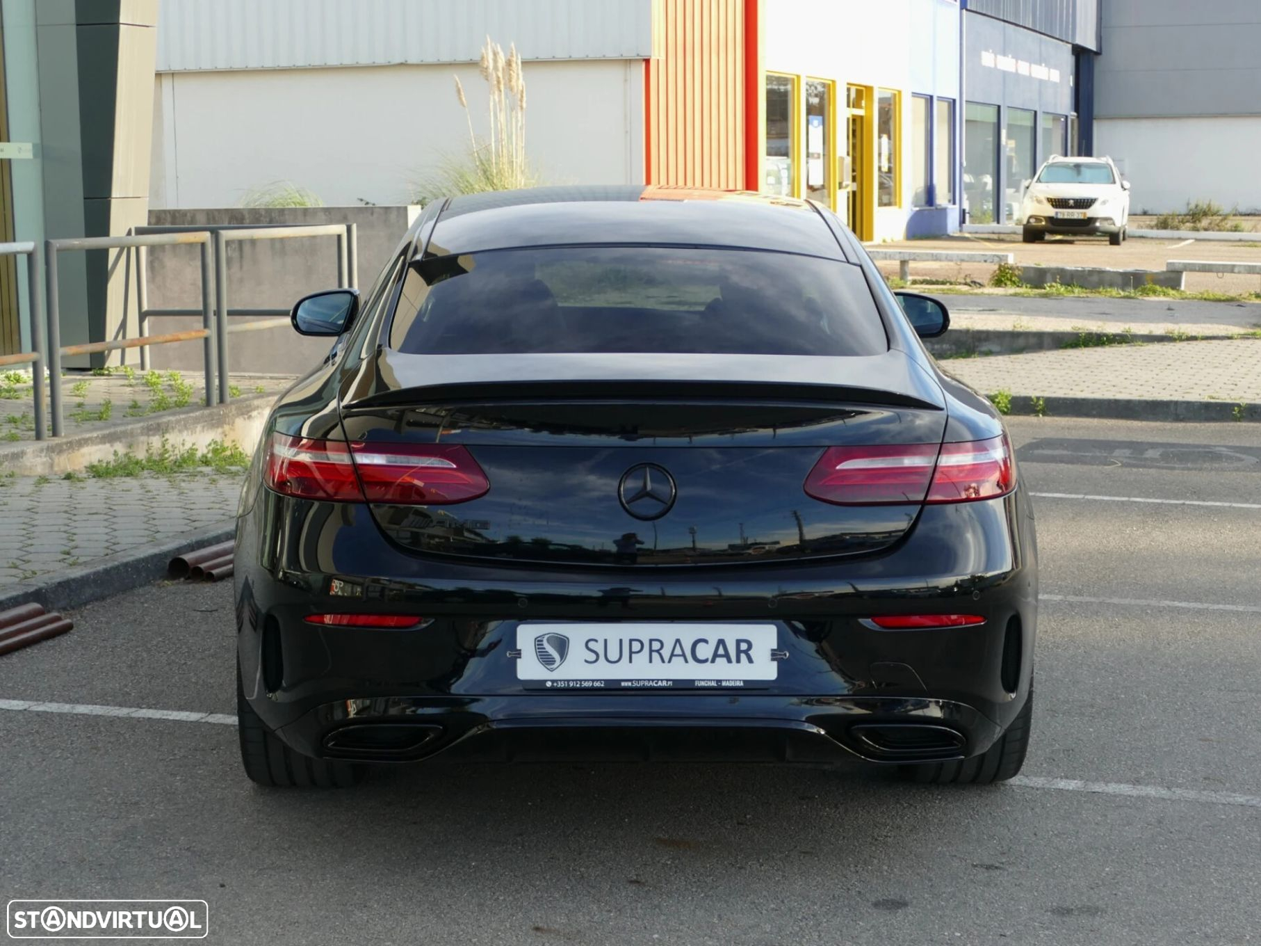 Mercedes-Benz E 220 d AMG Line - 4