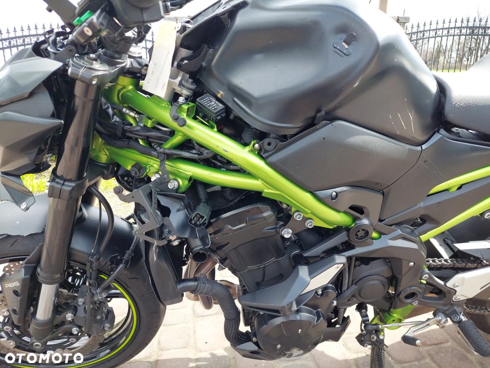 Kawasaki Z 900 - 10