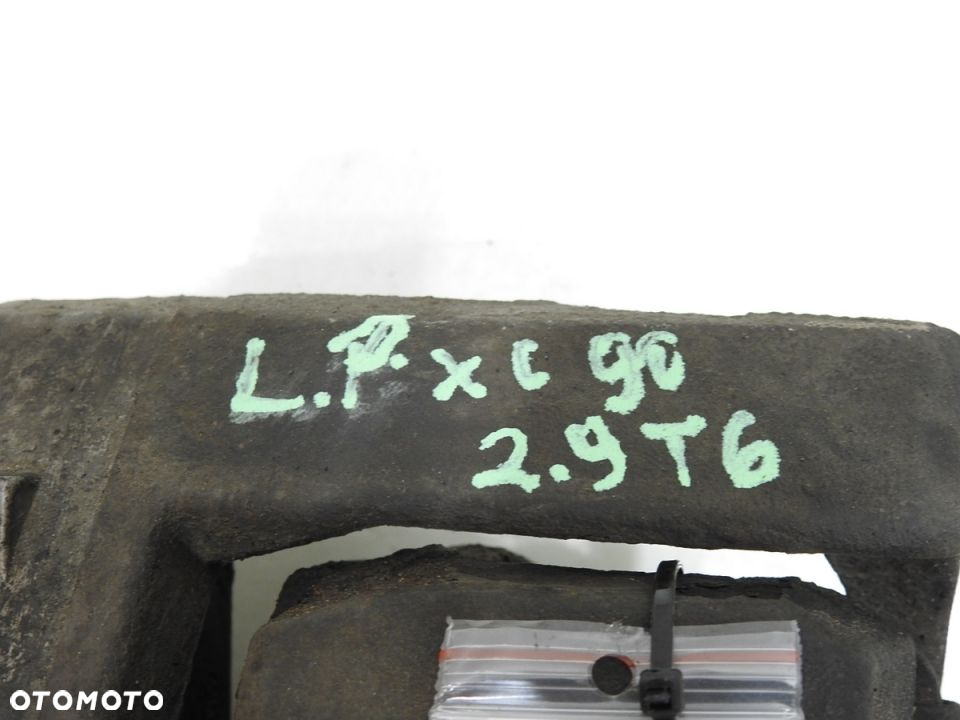 ZACISK HAMULCOWY LEWY PRZÓD VOLVO XC90 T6 2.9 - 8
