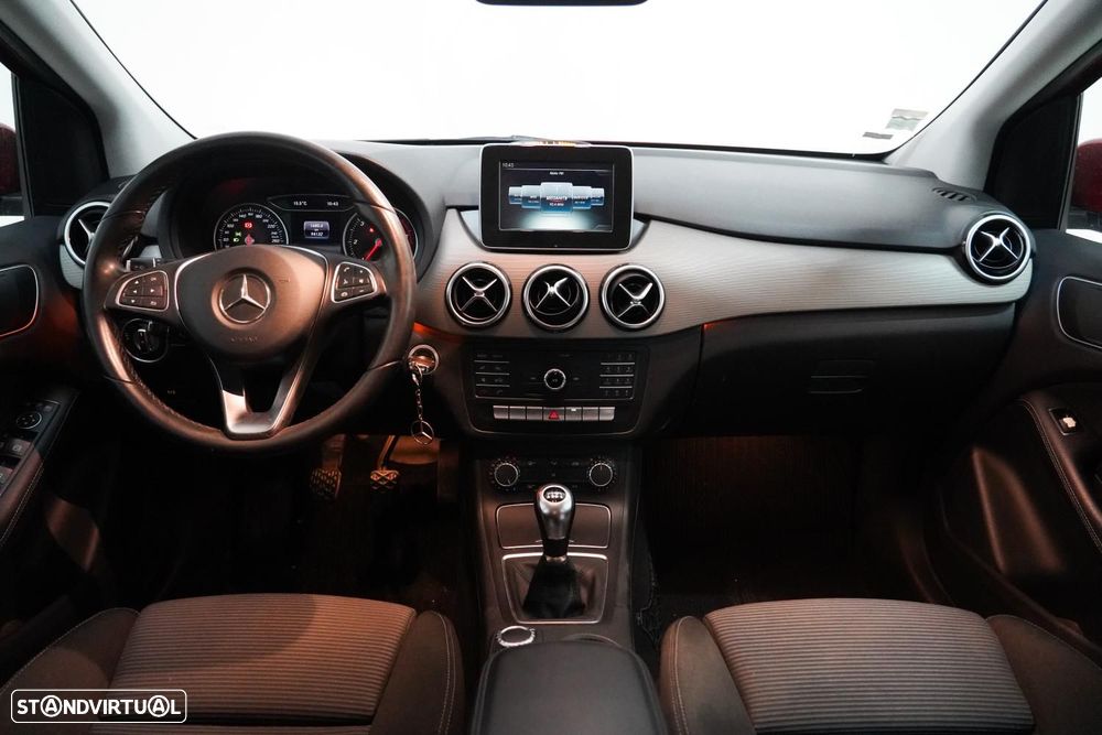 Mercedes-Benz B 180 d Style - 4