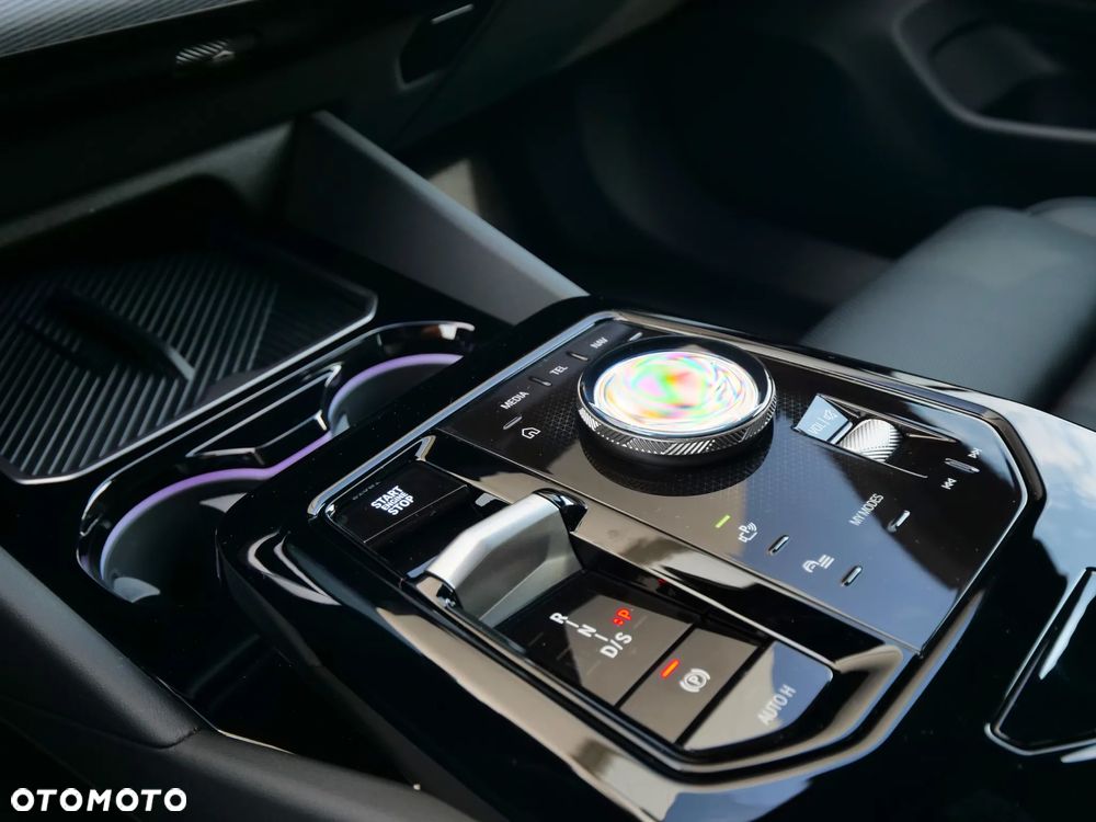BMW Seria 5 520d xDrive - 17