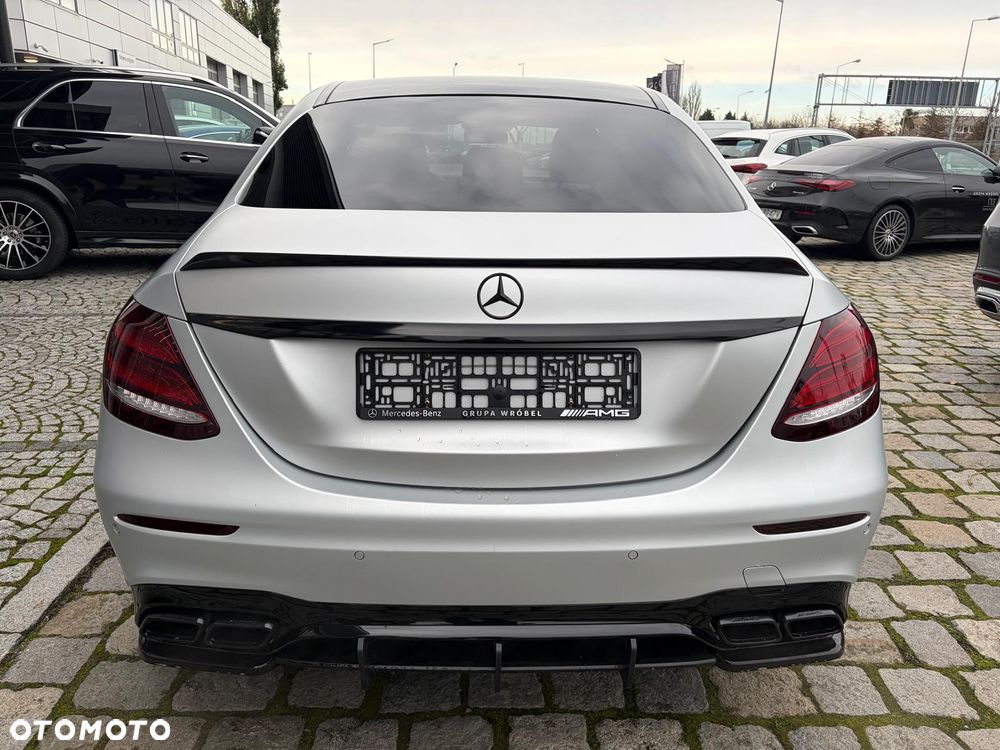 Mercedes-Benz Klasa E AMG 63 4Matic AMG Speedshift 9G-MCT - 5